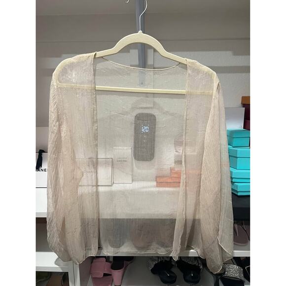 Sheer cover up top in small - Picture 1 of 2